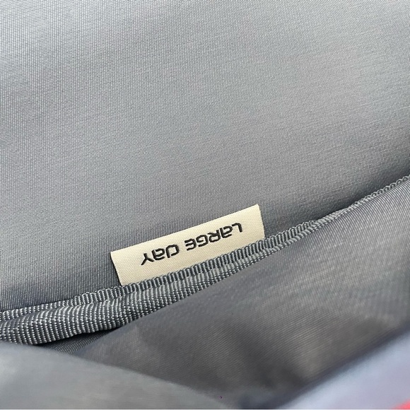 Osprey Large Day 20L Grey Backpack - Picture 9 of 10